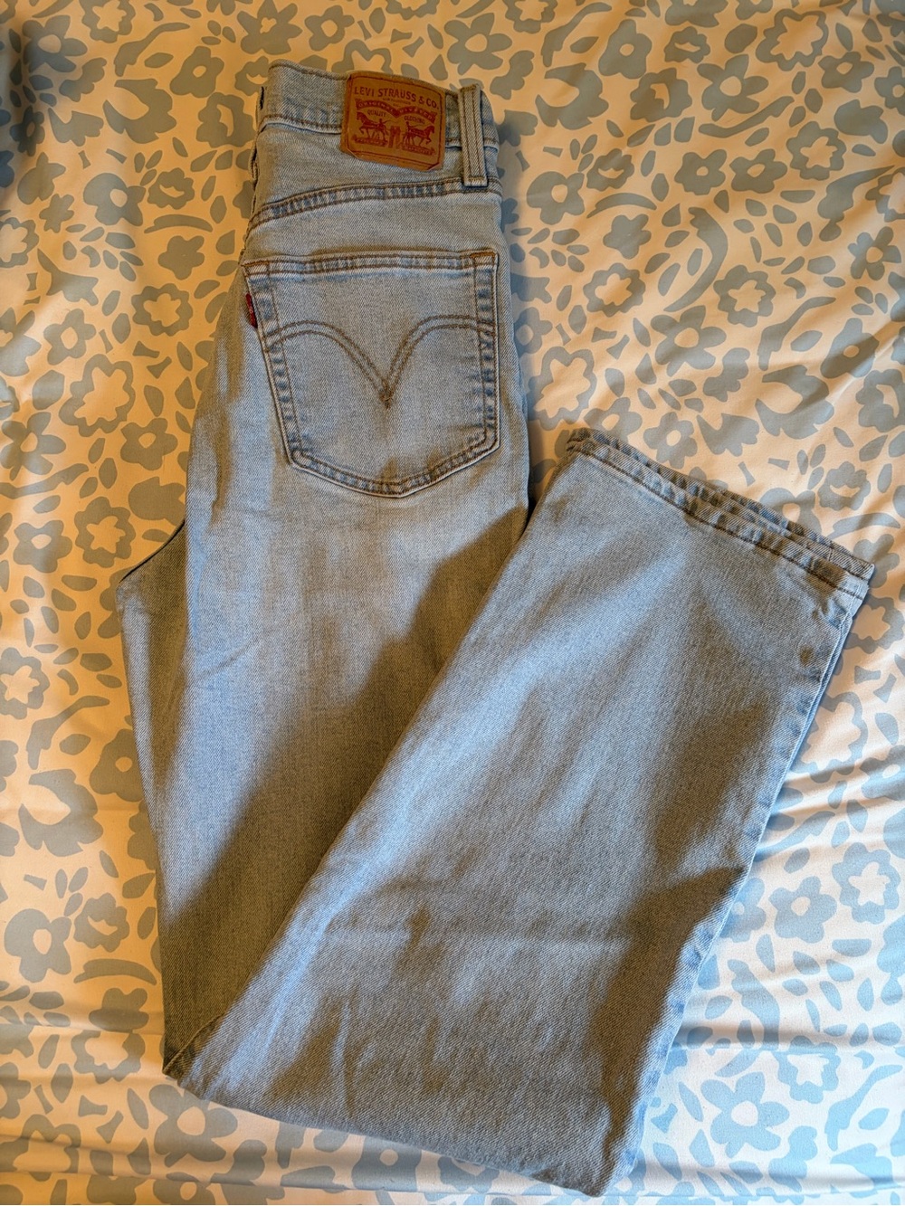 Levi's Ribcage High-Rise Straight Jeans